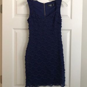 Guess scallop sleeveless dress (item 032)